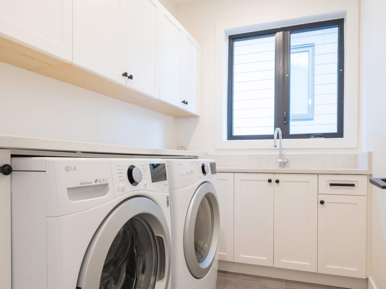 Hollowridge - Photo 1